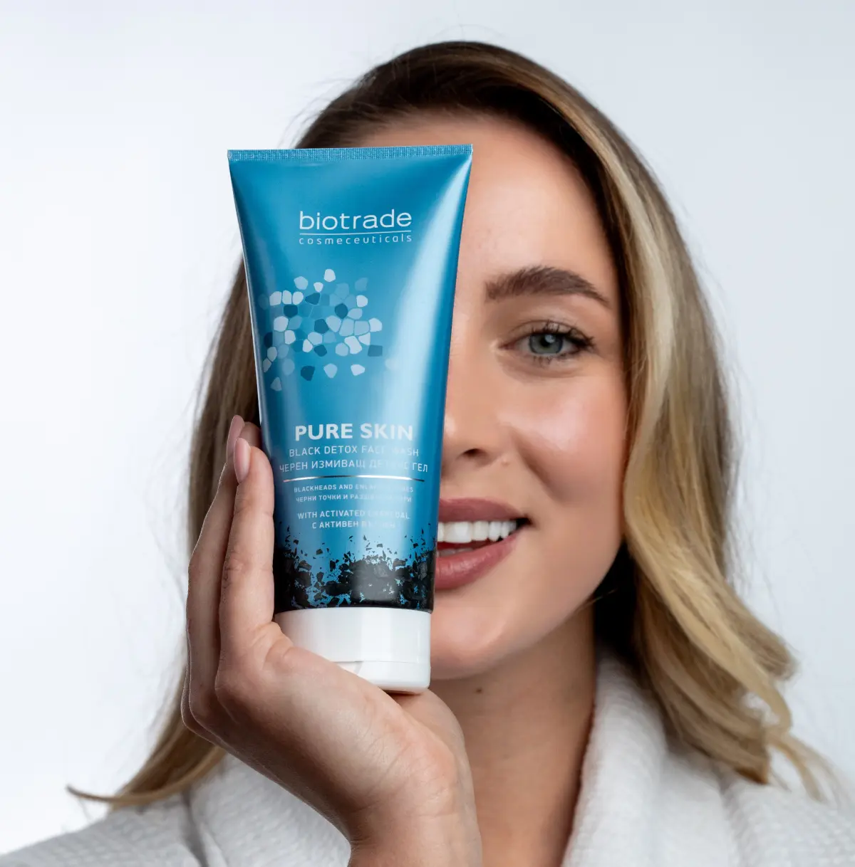 Pure Skin черен детокс измиващ гел, 200 мл - Image 3